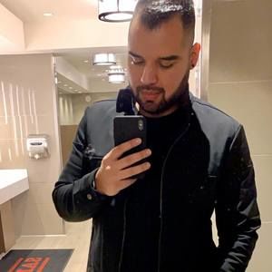 Meet your Posher, Carlos